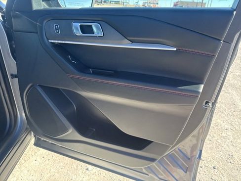 Used 2025 Ford Explorer ST-Line w/ ST-Line Street Pack image 23