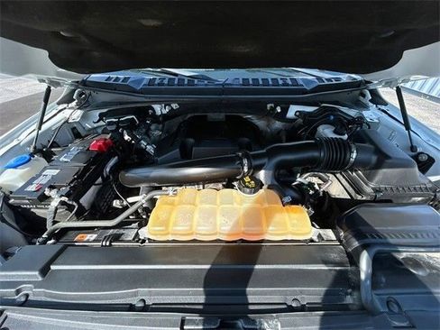 Used 2018 Ford F150 Lariat image 16