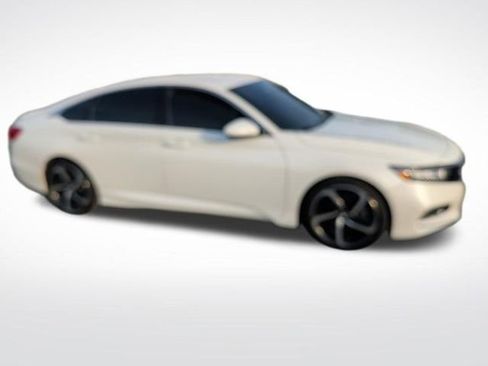 Used 2019 Honda Accord Sport image 3
