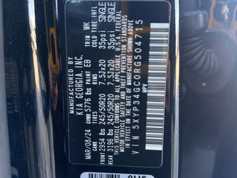 Used 2024 Kia Telluride EX w/ EX Captain's Chair Package image 15