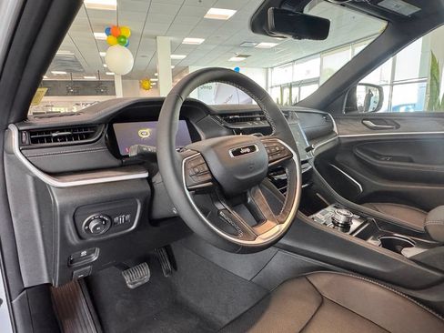 New 2026 Jeep Grand Cherokee L Limited AWD/4WD image 13