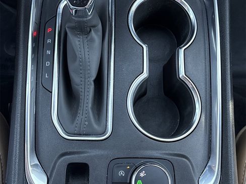 Used 2023 Chevrolet Traverse Premier image 26