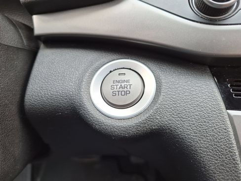 Used 2018 Hyundai Elantra Value Edition FWD image 16
