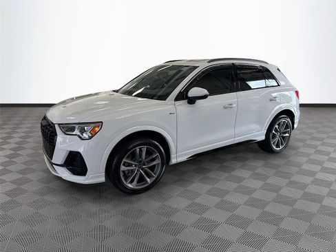 Certified 2024 Audi Q3 2.0T Premium Plus w/ Premium Plus Package AWD/4WD image 3