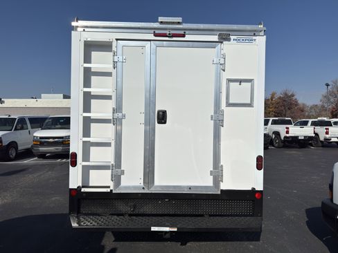 New 2025 Chevrolet Express 4500 w/ Power Convenience Package image 6