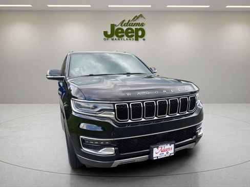 Used 2022 Jeep Wagoneer Series III AWD/4WD image 14