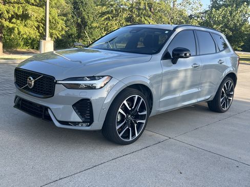 Used 2024 Volvo XC60 B5 Ultimate w/ Protection Package Premier AWD/4WD image 4