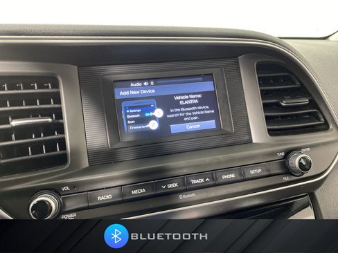 Used 2019 Hyundai Elantra SE w/ Cargo Package image 4