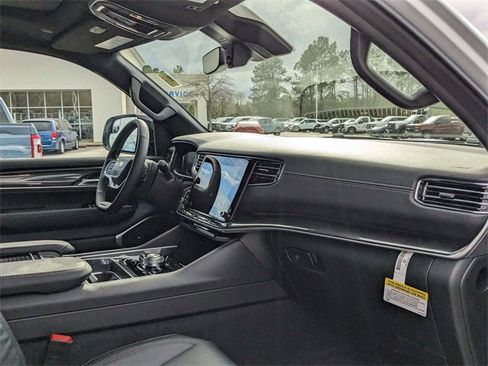 New 2024 Jeep Wagoneer 4WD w/ Premium Group I image 35