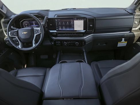 Used 2024 Chevrolet Silverado 3500 LTZ w/ LTZ Convenience Package AWD/4WD image 28