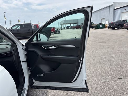 Used 2024 Buick Envision Preferred AWD/4WD image 17