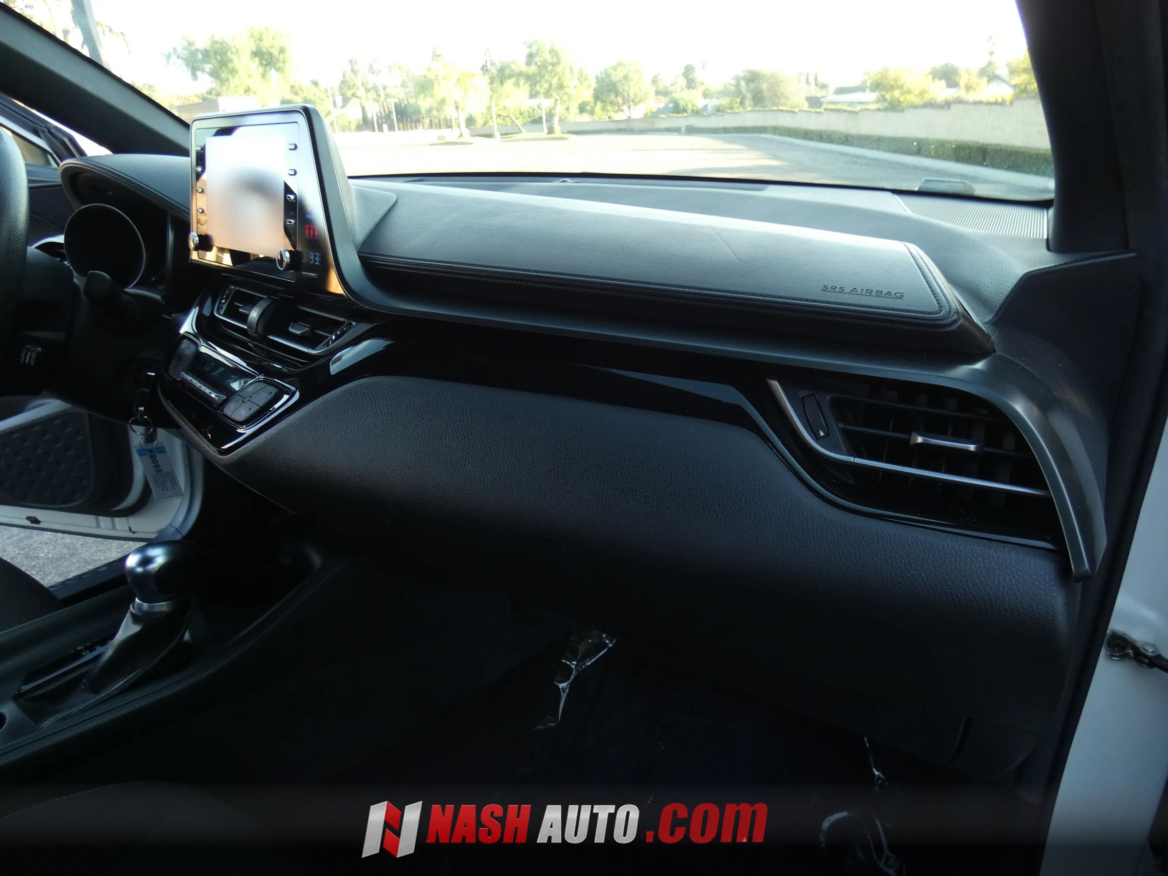 Used 2019 Toyota C-HR LE FWD image 23