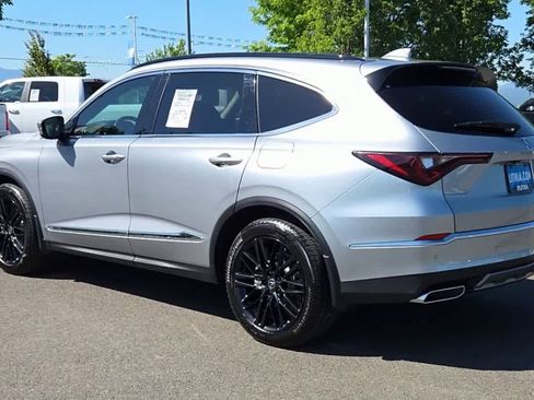 Used 2025 Acura MDX SH-AWD w/ Technology Package image 6