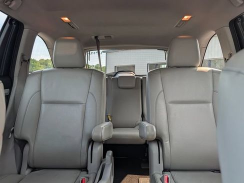 Used 2018 Toyota Highlander XLE AWD/4WD image 17