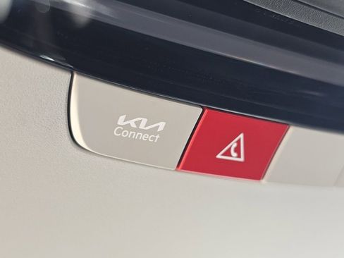 Used 2025 Kia Seltos EX image 8