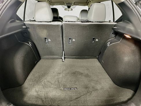 Used 2023 Nissan Kicks SR w/ SR Premium Package FWD image 25