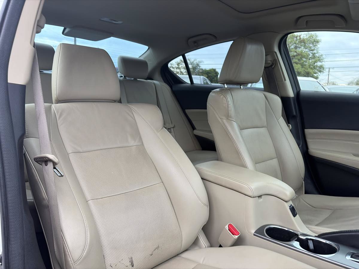 Used 2013 Acura ILX w/ Premium Package FWD image 27