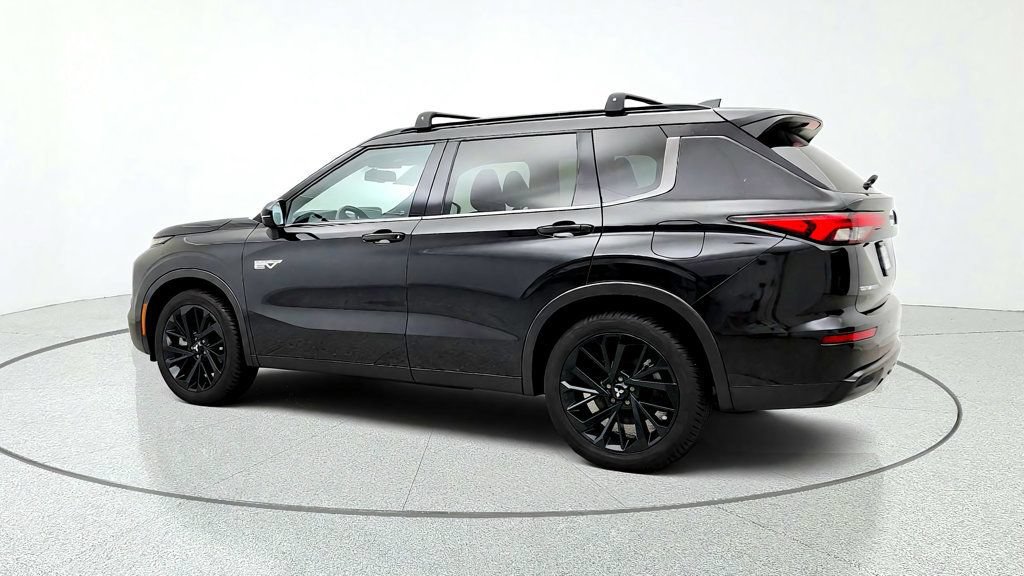 Used 2025 Mitsubishi Outlander SEL Black Edition AWD/4WD image 7