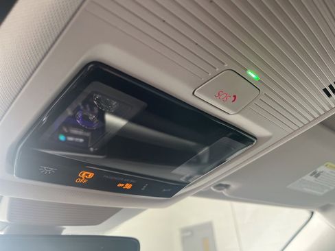 New 2026 Volkswagen Tiguan SE image 23