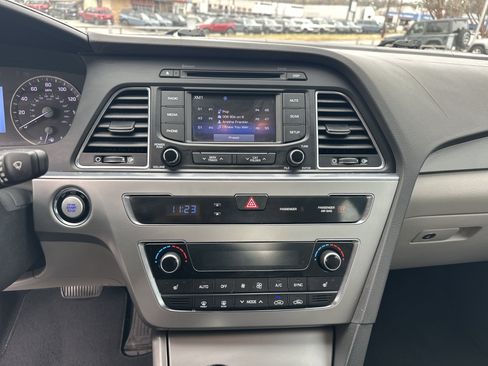 Used 2015 Hyundai Sonata Sport w/ Option Group 03 image 30