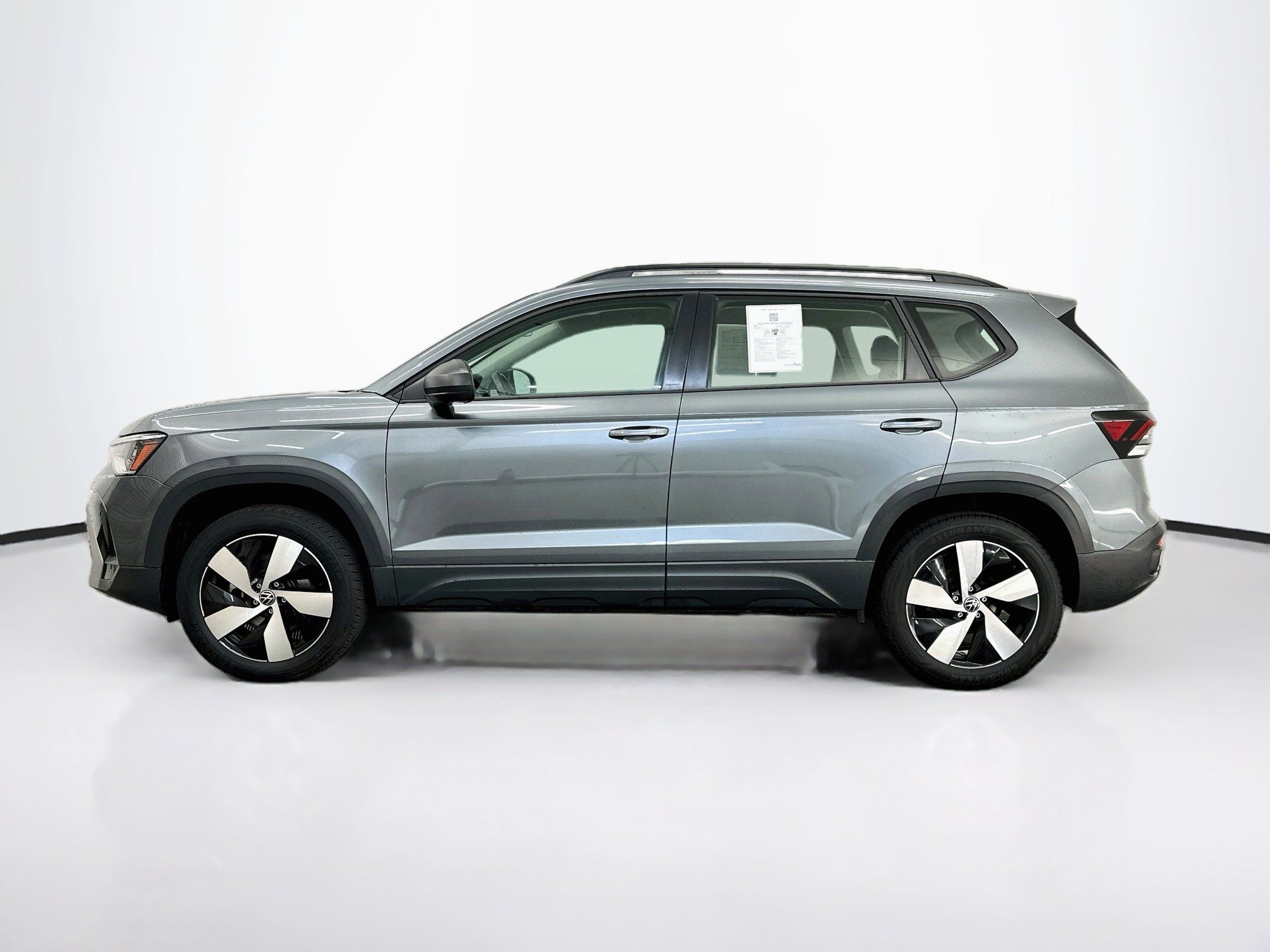 Used 2025 Volkswagen Taos S AWD/4WD image 4