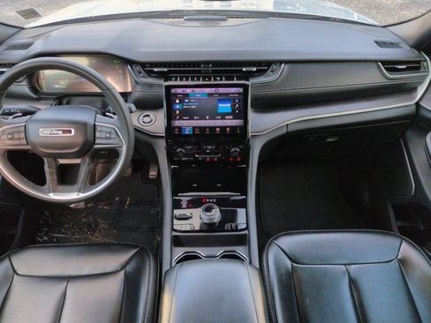Used 2024 Jeep Grand Cherokee Limited 4xe AWD/4WD image 14