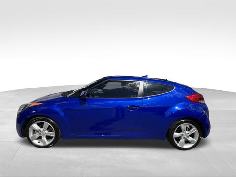 Used 2013 Hyundai Veloster FWD image 5