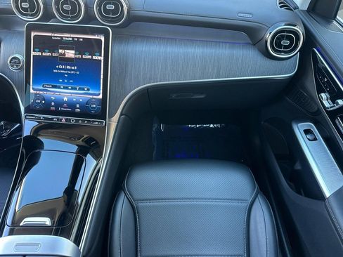 Certified 2024 Mercedes-Benz GLC 300 White image 30