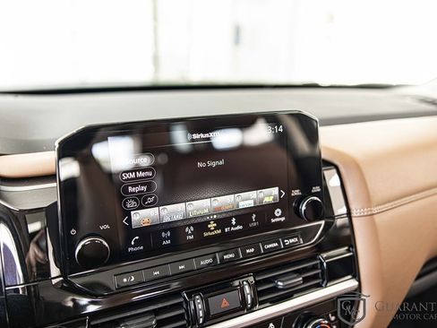Used 2024 Nissan Pathfinder Platinum AWD/4WD image 27