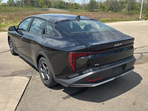 Used 2025 Kia K4 FWD image 3