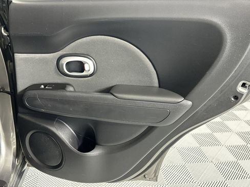 Used 2019 Kia Soul FWD image 32