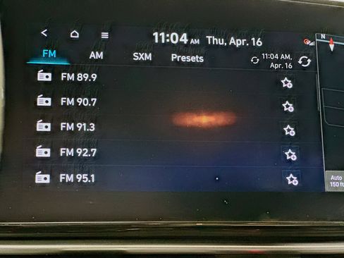 Used 2025 Hyundai Elantra SEL image 21