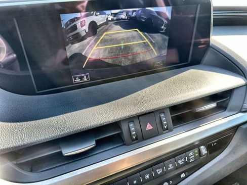 Used 2020 Lexus ES 350 Luxury w/ Accessory Package 2 image 29