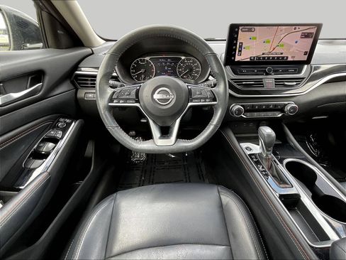 Used 2023 Nissan Altima 2.5 SR w/ SR Premium Package FWD image 11