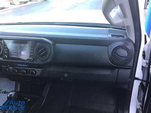 Used 2022 Toyota Tacoma SR image 24