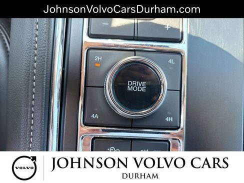 Used 2024 Ford Expedition XLT AWD/4WD image 24