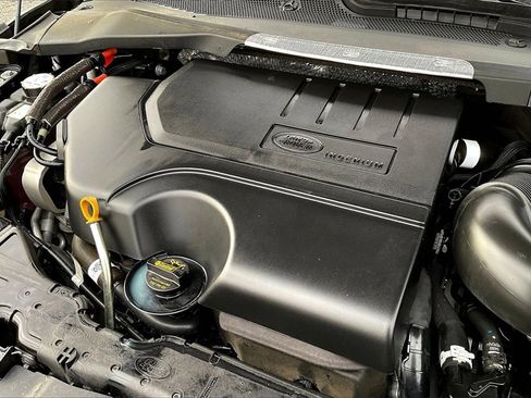 Used 2024 Land Rover Range Rover Evoque Dynamic SE image 31