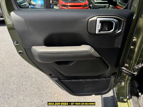 Used 2021 Jeep Wrangler Unlimited Sahara AWD/4WD image 26