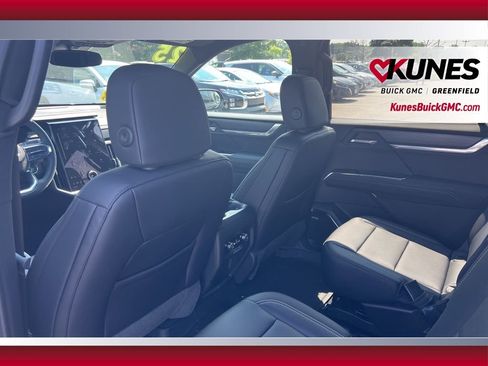 New 2025 GMC Acadia Elevation w/ Elevation Premium Package FWD image 42
