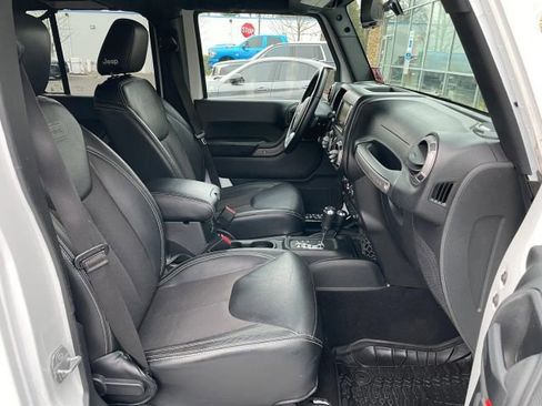 Used 2017 Jeep Wrangler Unlimited Sport image 26