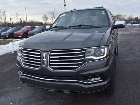 Used 2015 Lincoln Navigator Base image 7
