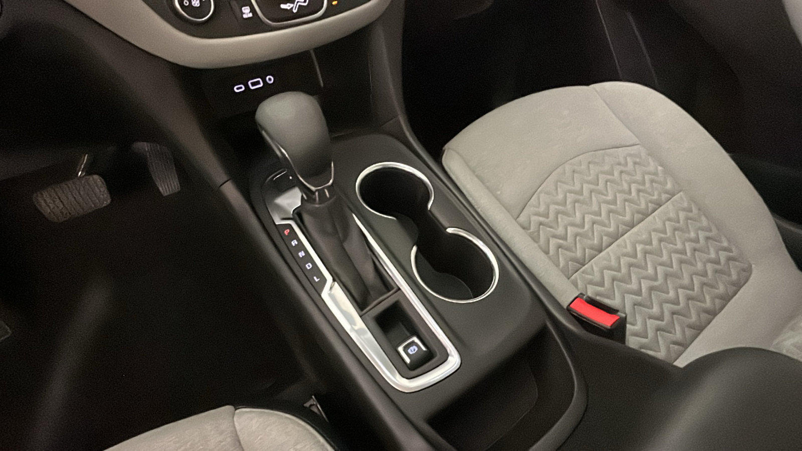Used 2024 Chevrolet Equinox LS AWD/4WD image 24