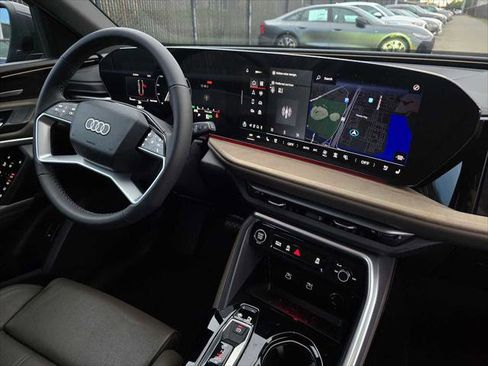 New 2025 Audi Q5 Prestige image 18