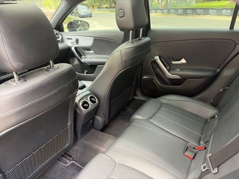 Used 2021 Mercedes-Benz A 220 image 9