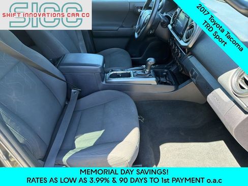 Used 2017 Toyota Tacoma TRD Sport AWD/4WD image 15