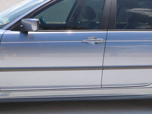 Used 2004 BMW 325xi Sedan AWD/4WD image 40