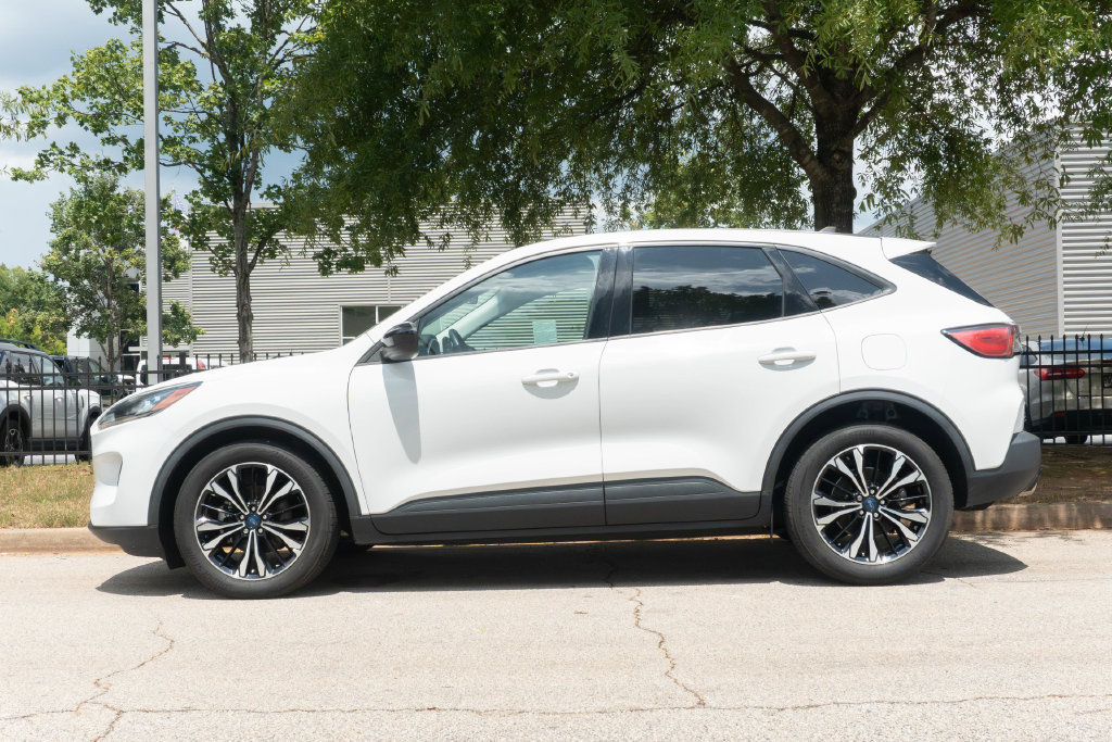 Used 2022 Ford Escape SE w/ SE Sport Appearance Package FWD image 11