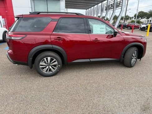 New 2026 Nissan Pathfinder SL FWD image 8