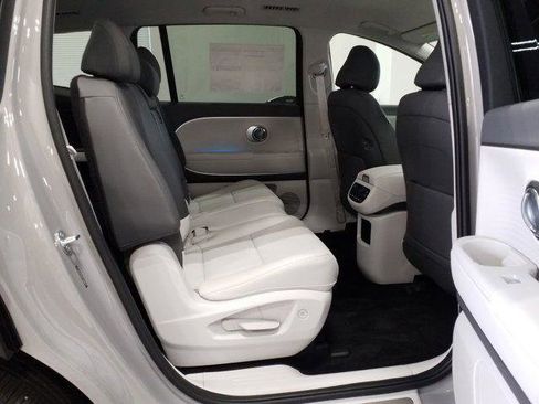 New 2026 Hyundai Ioniq 9 SEL image 18