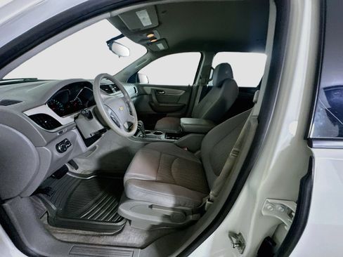 Used 2014 Chevrolet Traverse LS FWD image 13